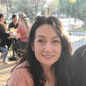 Meet your Posher, Elidia